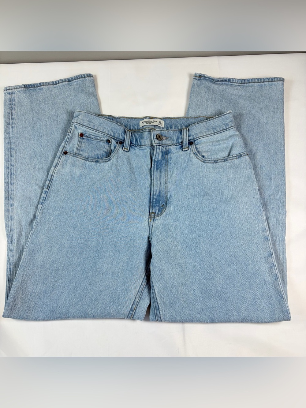 Abercrombie & Fitch 90s Relaxed High Rise Jeans Light Wash Women's Size 30|10
